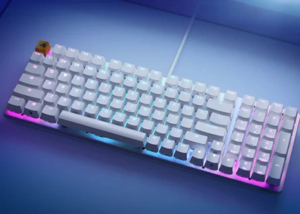 Glorious GMMK2 Mechanical Keyboard White